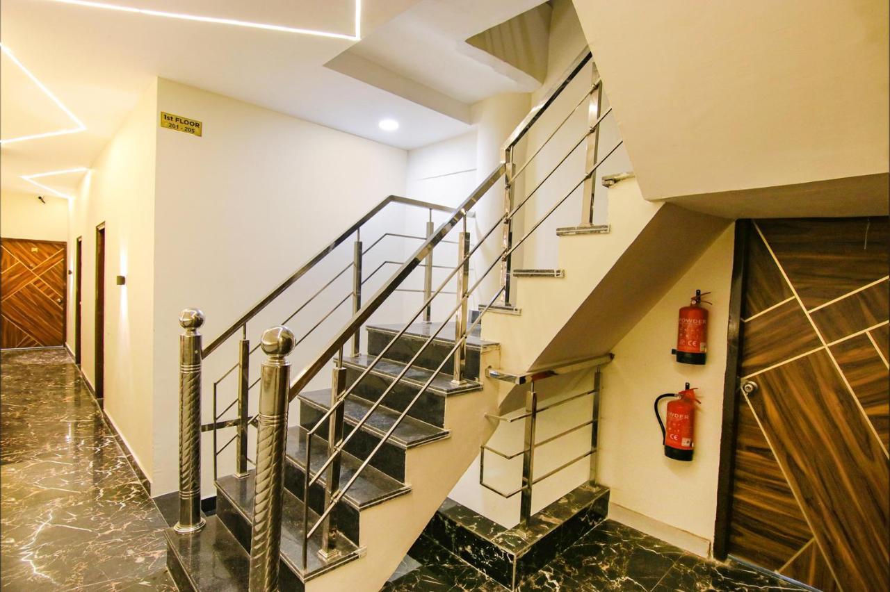 Fabhotel Palm Plaza Zirakpur Eksteriør billede
